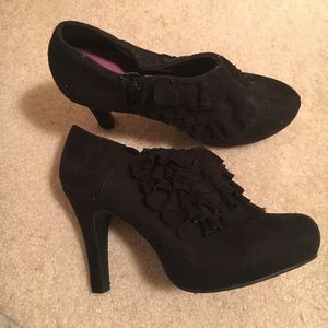 Madden Girl black ruffle platform heel